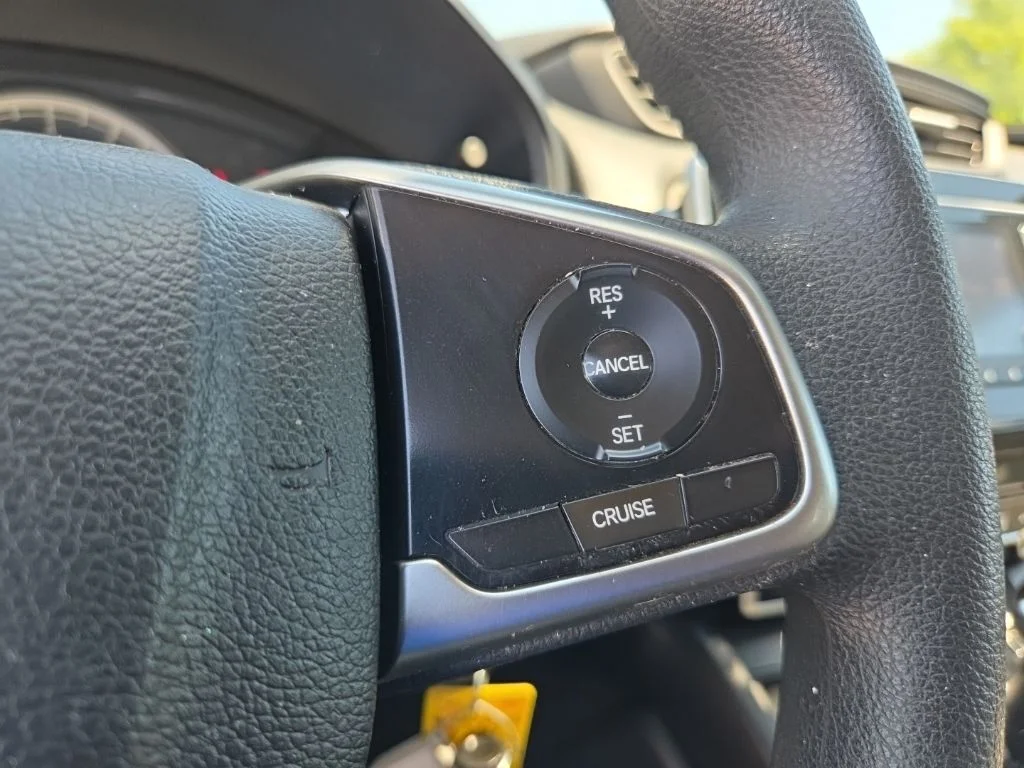Used 2017  Honda LX image 24