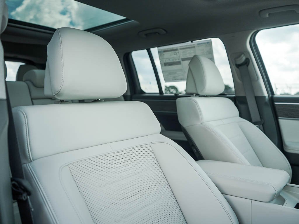 New 2026 Atlantis Blue Hyundai Limited 7P AWD image 12