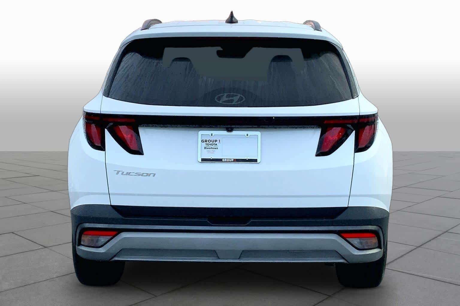 Used 2025 Serenity White Pearl Hyundai SEL image 5