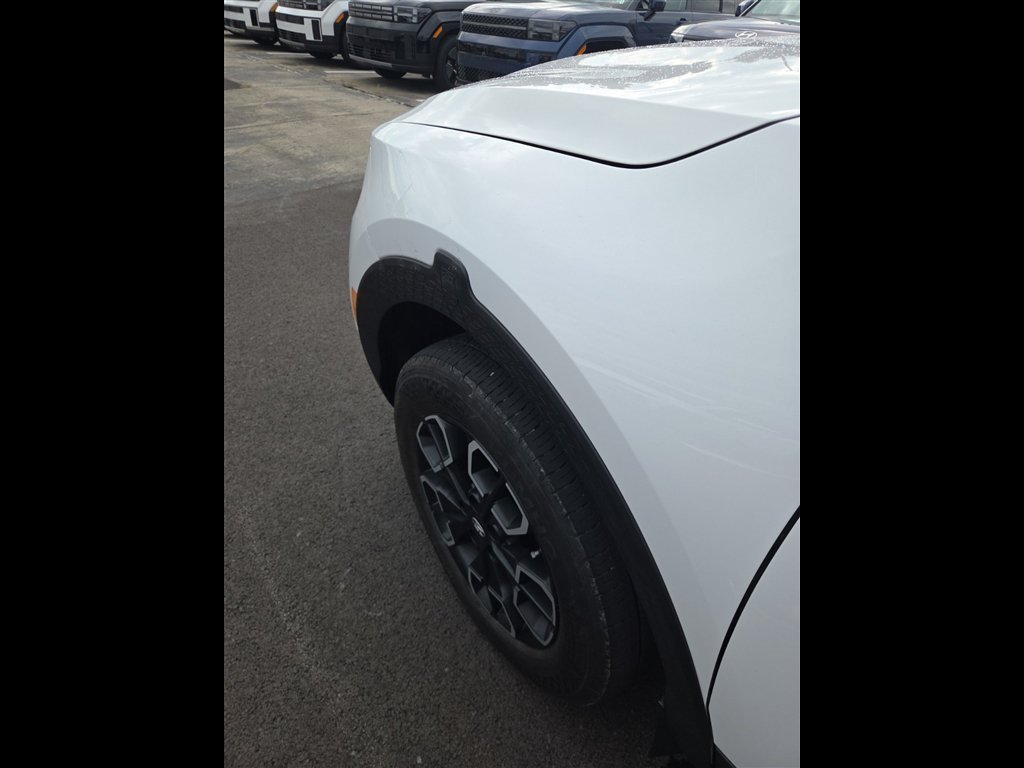 Used 2023 White Hyundai SEL Premium image 13