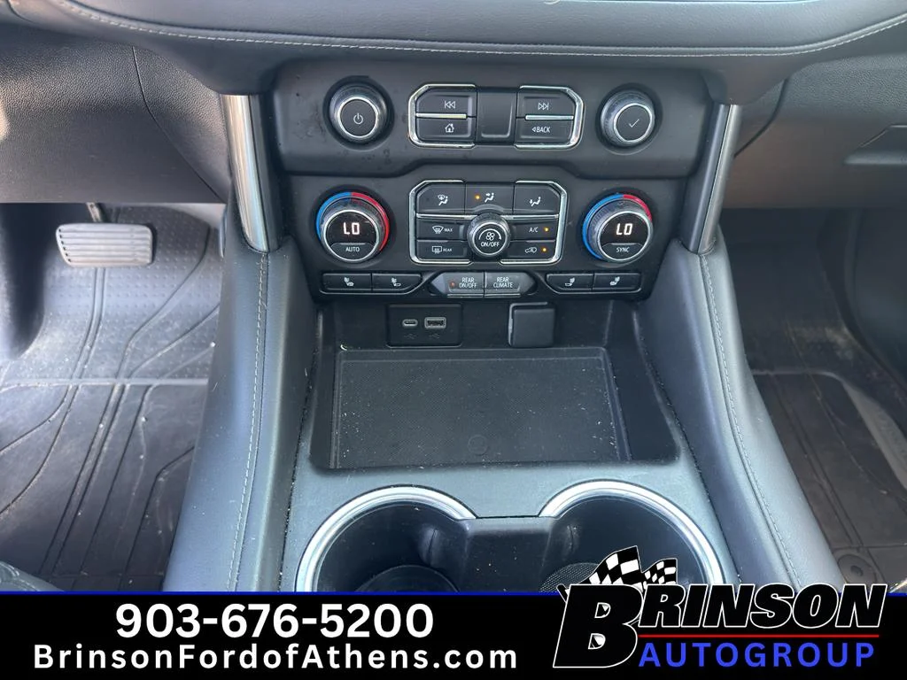 Used 2021 Black Chevrolet Z71 image 28