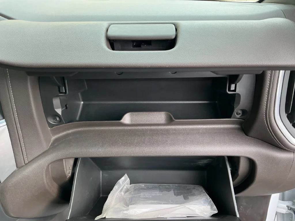 Used 2022 SUMMIT WHITE Chevrolet LTZ image 34