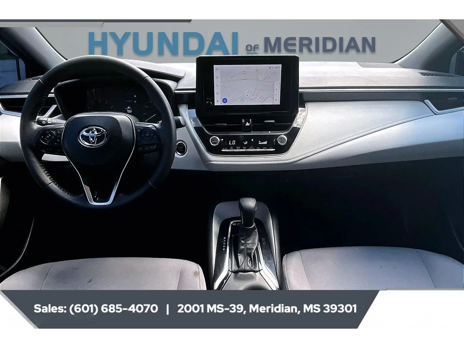 Used 2025 Classic Silver Metallic Toyota SE image 13