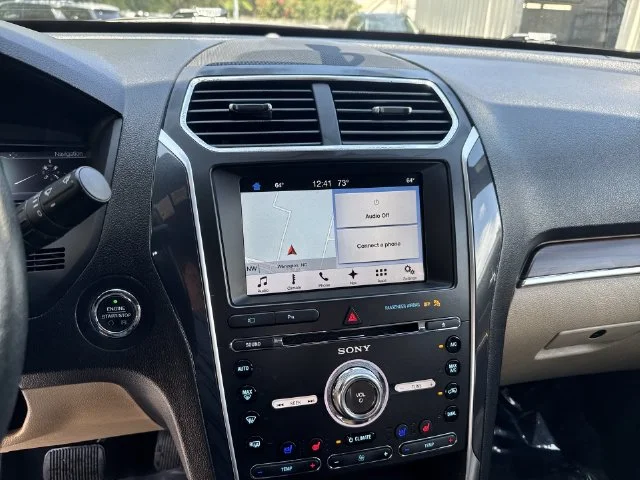 Used 2017 White Ford Limited image 22