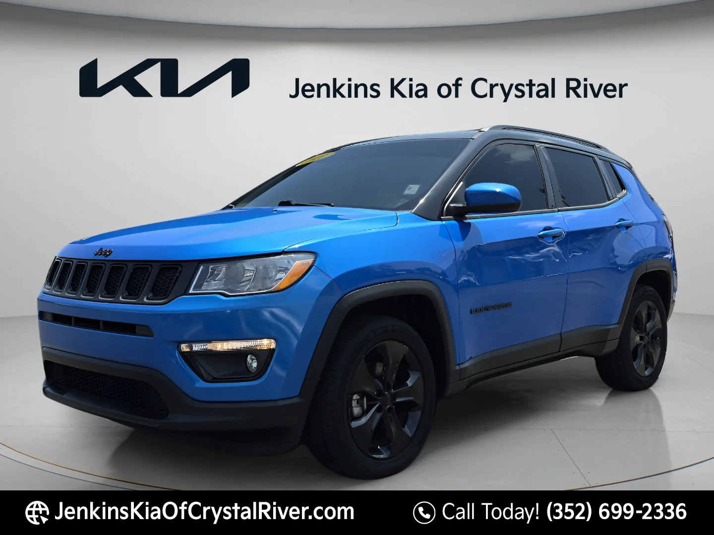 Used 2021 Laser Blue Pearlcoat Jeep Altitude image 11