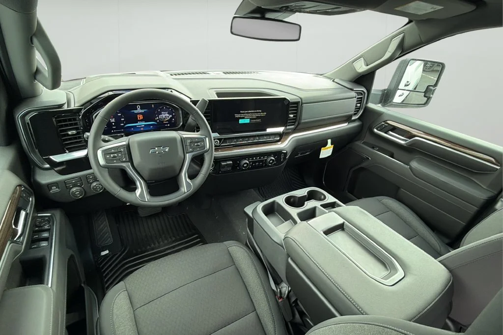 New 2026 Summit White Chevrolet LT image 20