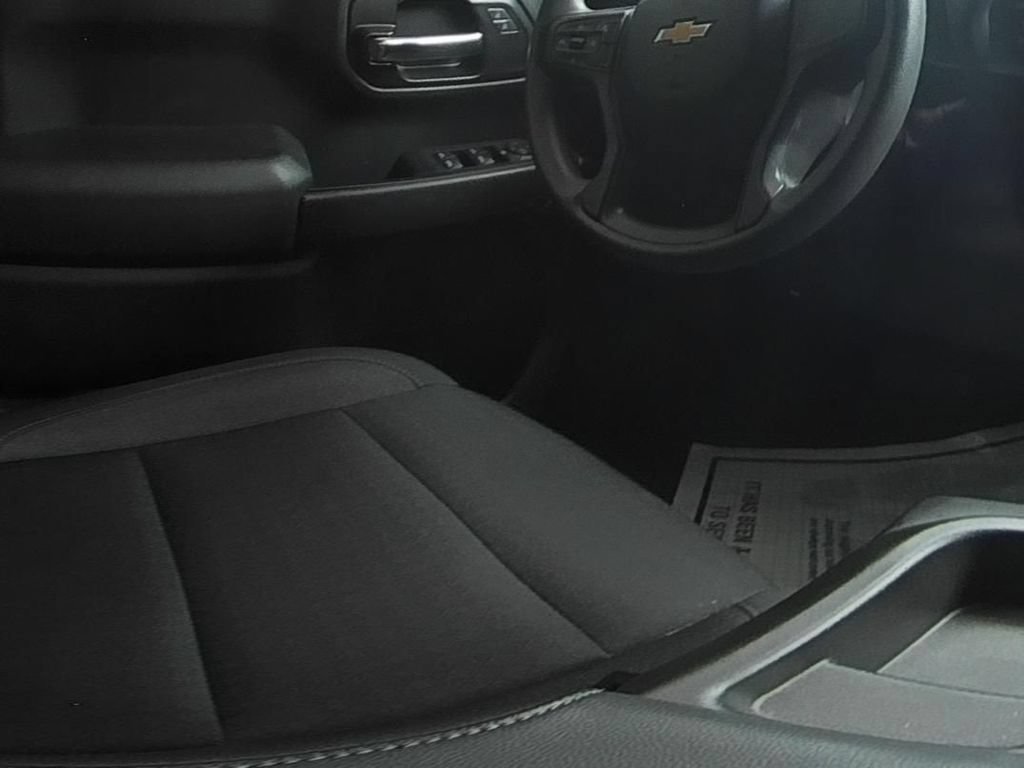 Used 2022 Summit White Chevrolet Custom image 12