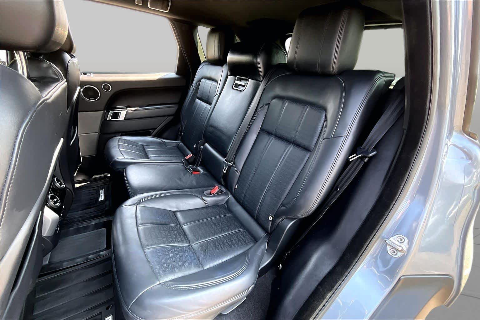 Used 2019 Byron Blue Metallic Land Rover HSE Dynamic image 20
