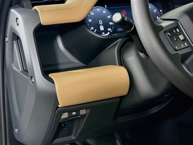 New 2026 Fuji White Land Rover X-Dynamic SE image 10