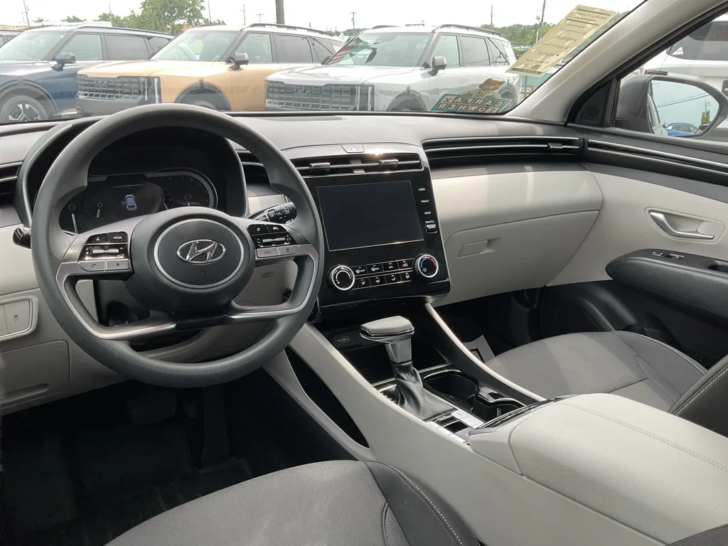 Used 2022 Portofino Gray Hyundai SEL image 19