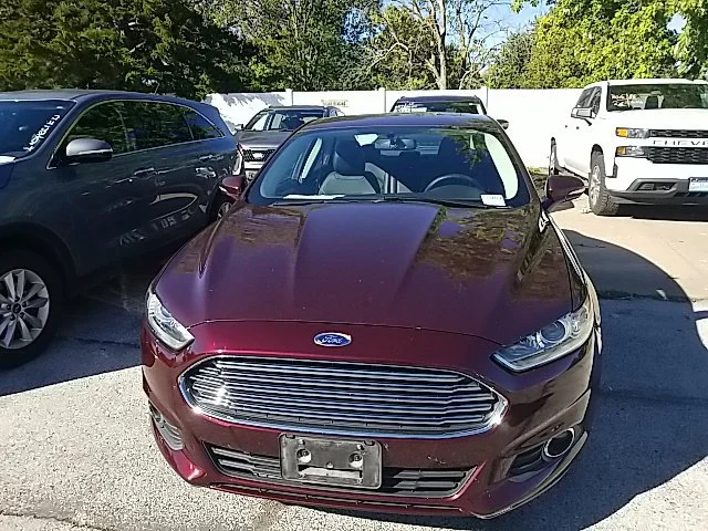 Used 2013 Red Ford SE image 8