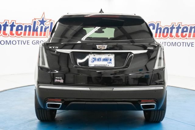 Used 2020 Black Cadillac Sport image 7