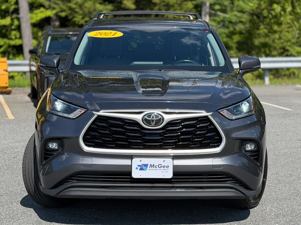 Used 2021 Gray Toyota LE image 2