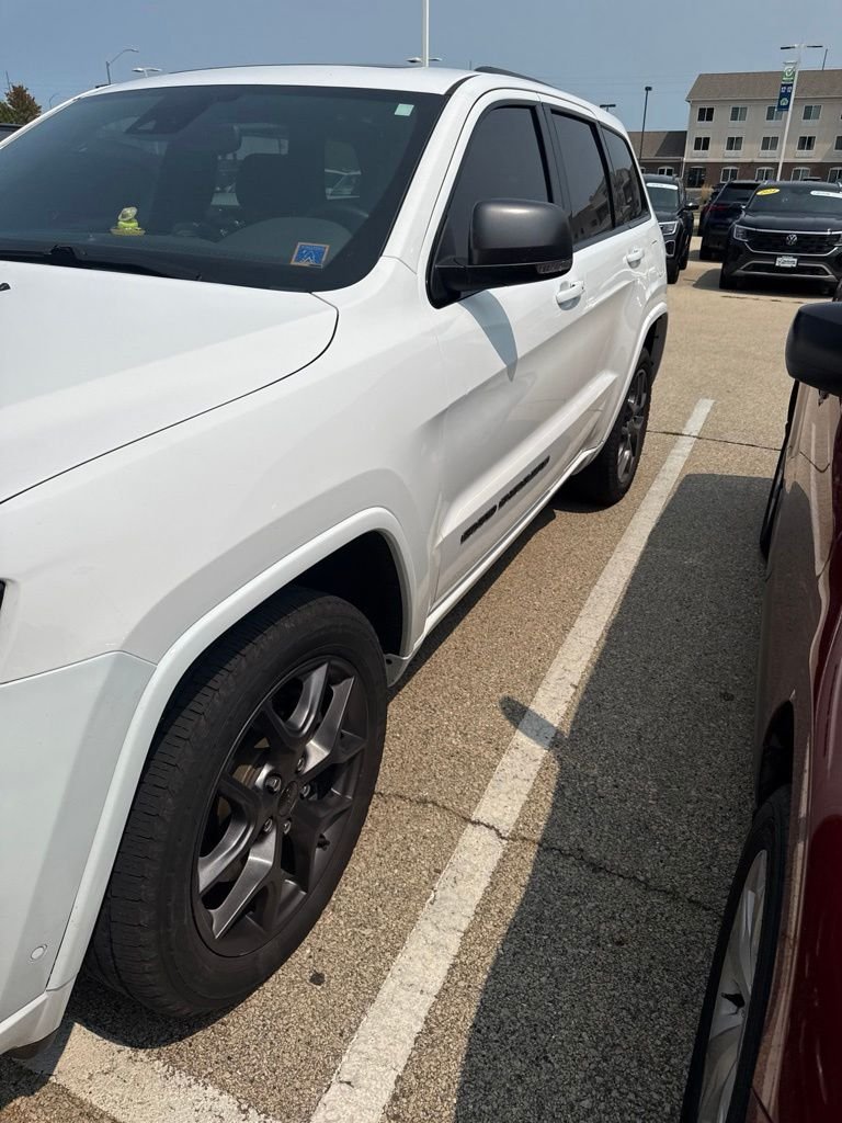 Used 2021 White Jeep Limited image 4