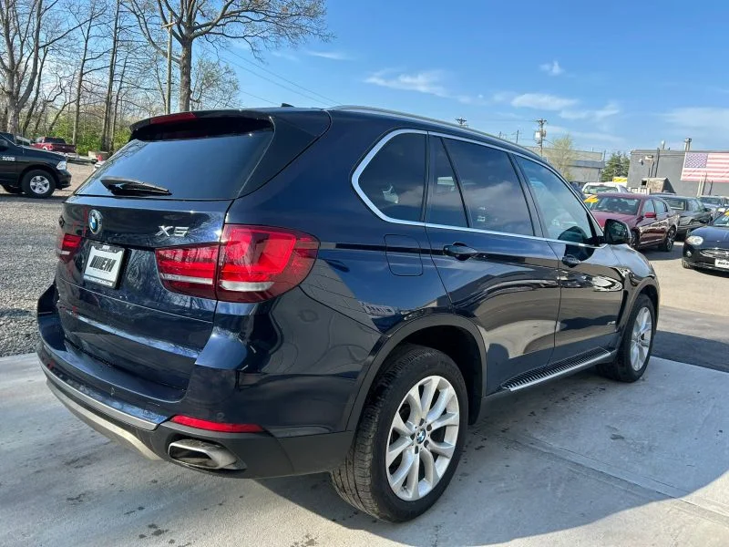 Used 2018 Blue BMW xDrive35i Sport Utility 4D image 8