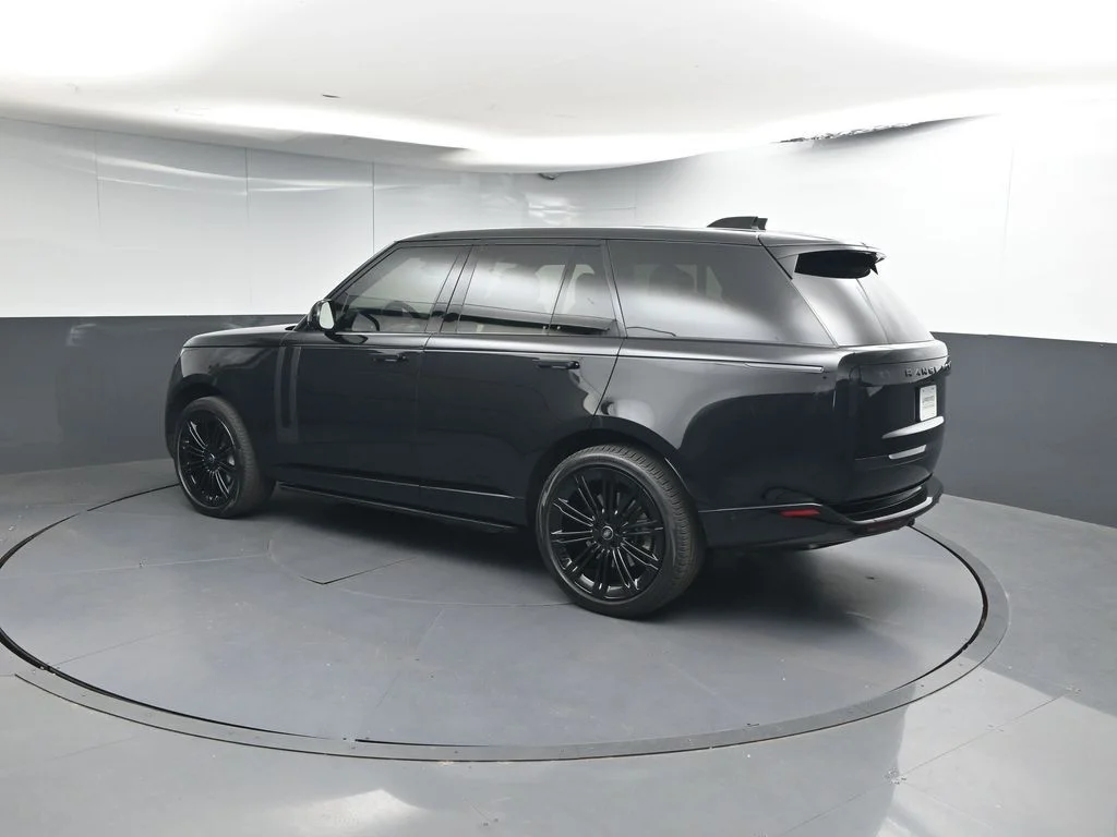 Certified Used 2024 Black Land Rover SE image 3