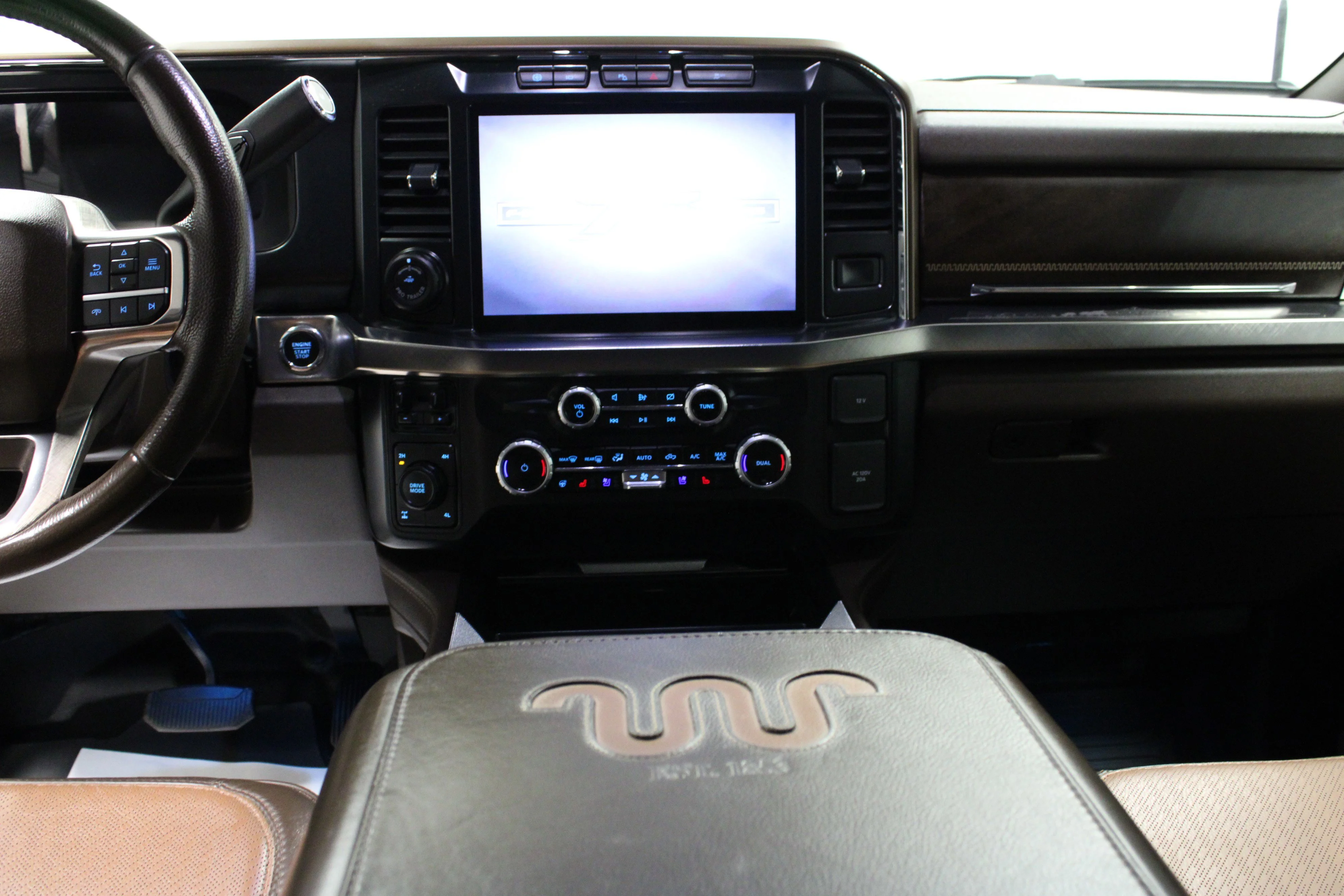 Used 2023 Agate Black Metallic Ford King Ranch image 18