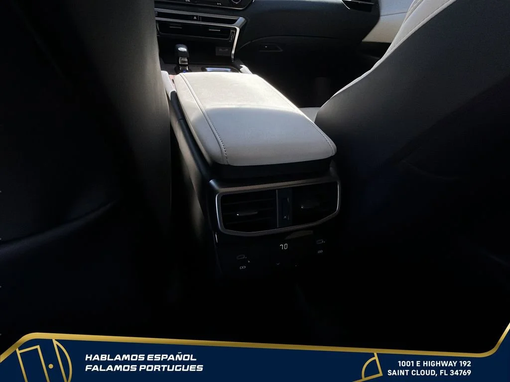 Used 2023  Lexus RX 350 image 27