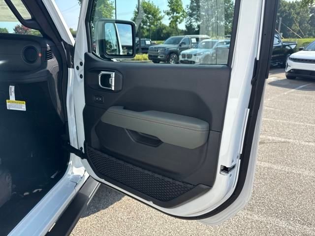 New 2025 Bright White Clearcoat Jeep Mojave image 22