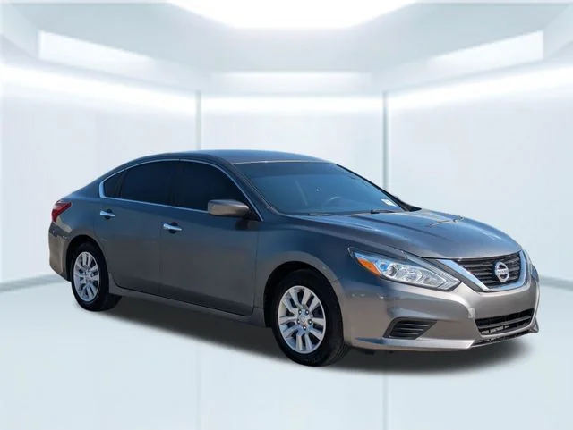 Used 2018 Gray Nissan 2.5 S image 9