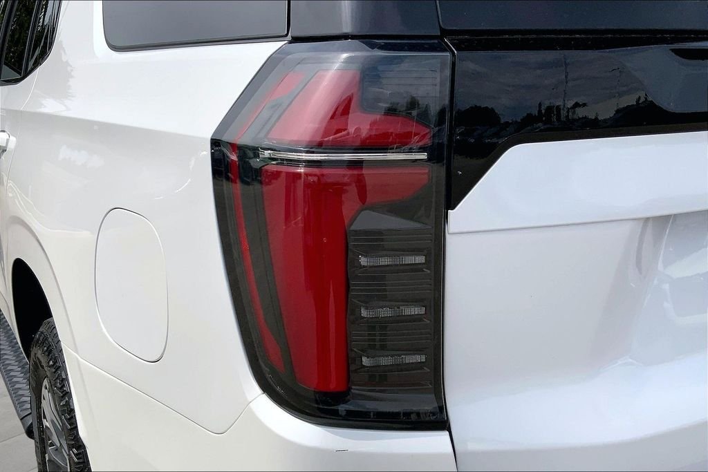 Used 2025 Beige Chevrolet Z71 image 23