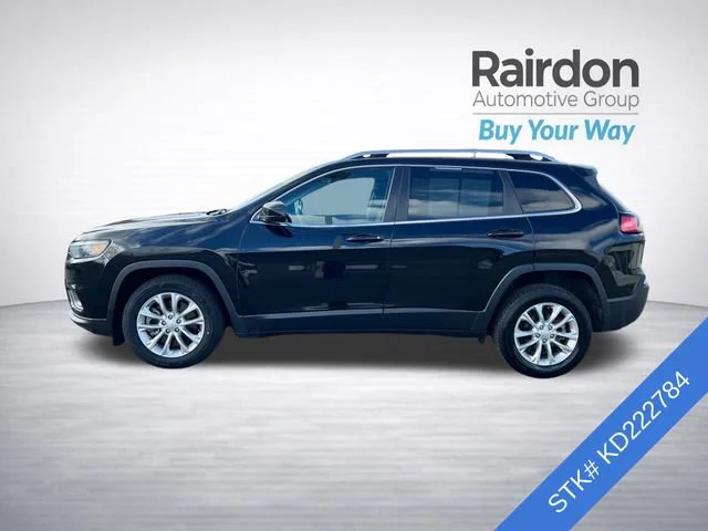 Used 2019 Diamond Black Crystal Pearlcoat Jeep Latitude image 4