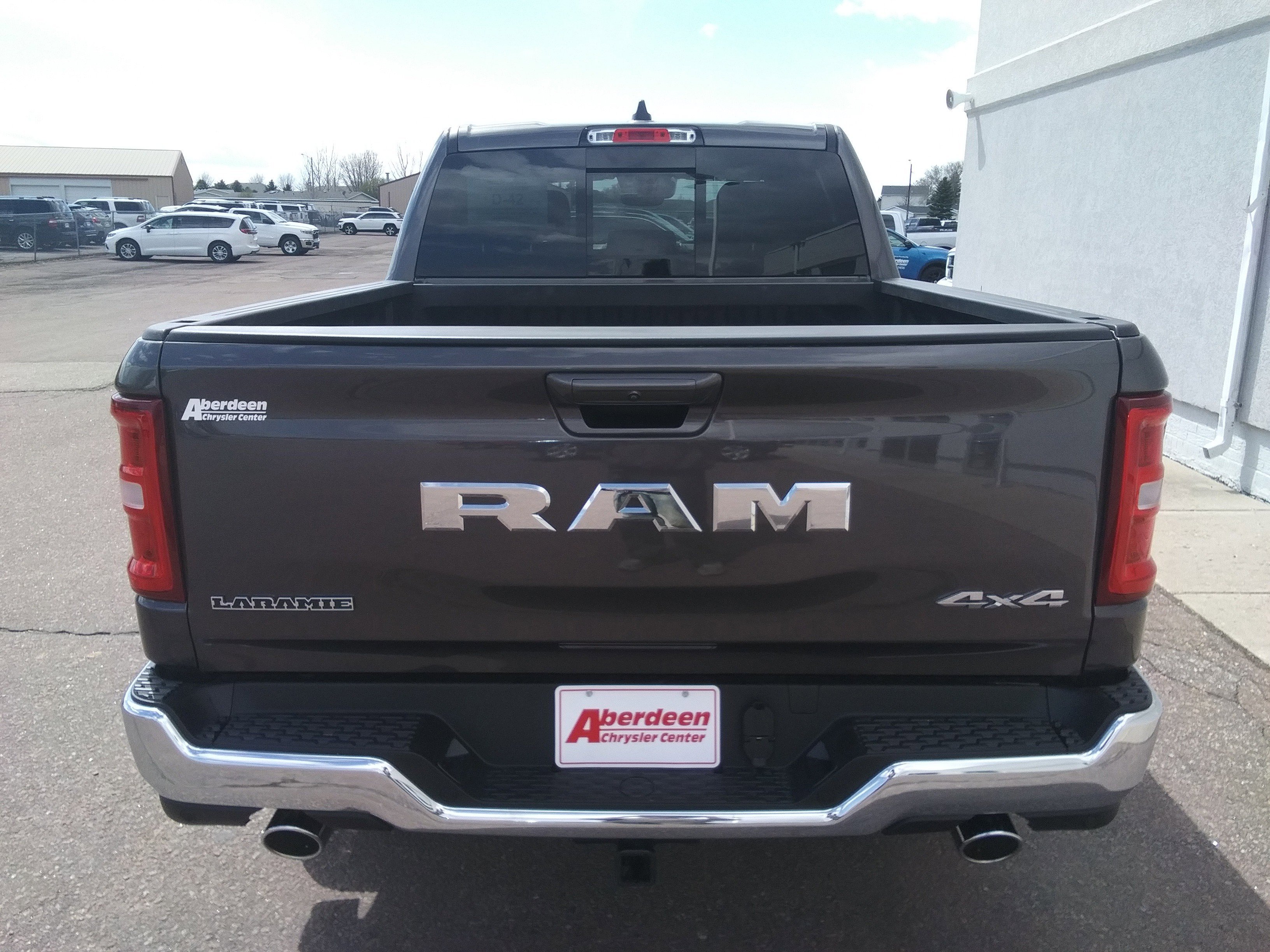 New 2026 Granite Crystal Metallic Clear-Coat Exterior Paint RAM Laramie image 6