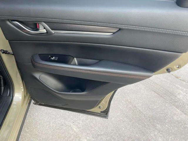 Certified Used 2024  Mazda 2.5 Carbon Turbo image 23