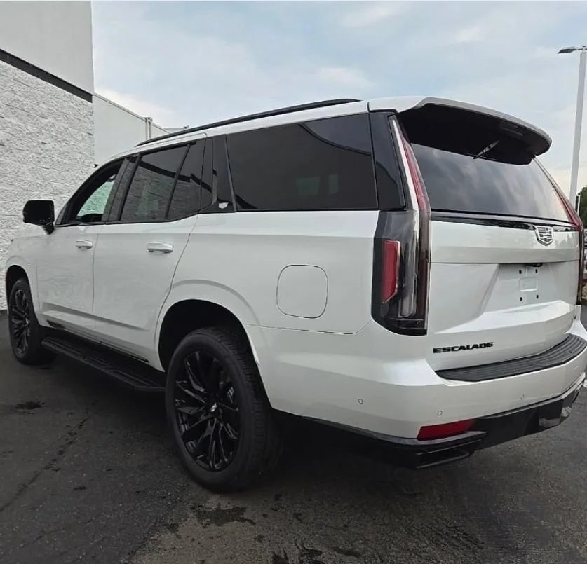 Certified Used 2023 Crystal White Tricoat Cadillac Sport image 4