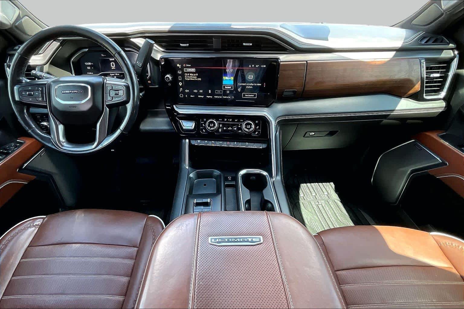 Used 2024 White Frost Tricoat GMC Denali Ultimate image 15