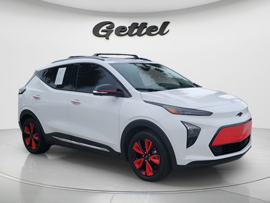 Used 2023 White Chevrolet Premier image 3