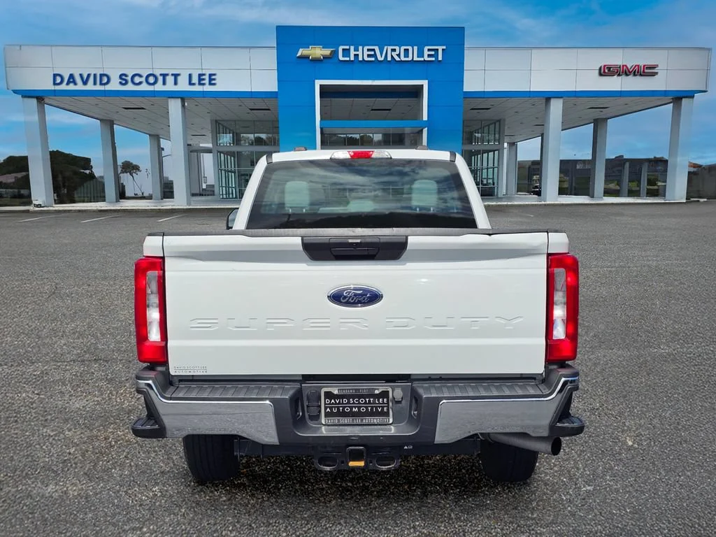 Used 2024 Oxford White Ford XL image 11