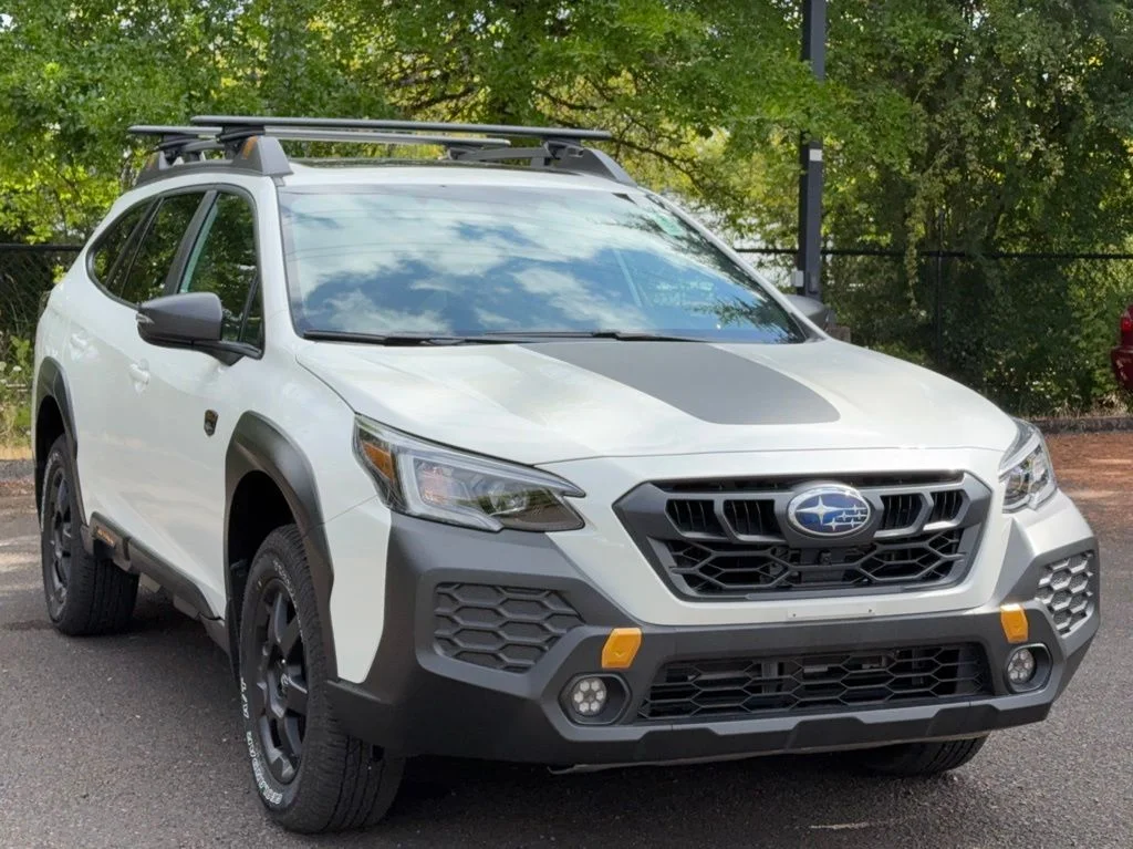 Used 2025 White Subaru Wilderness image 7