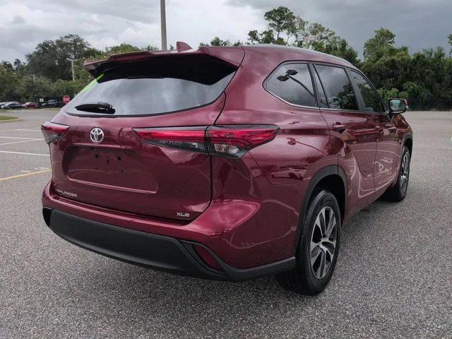 Used 2023 Red Toyota XLE image 4