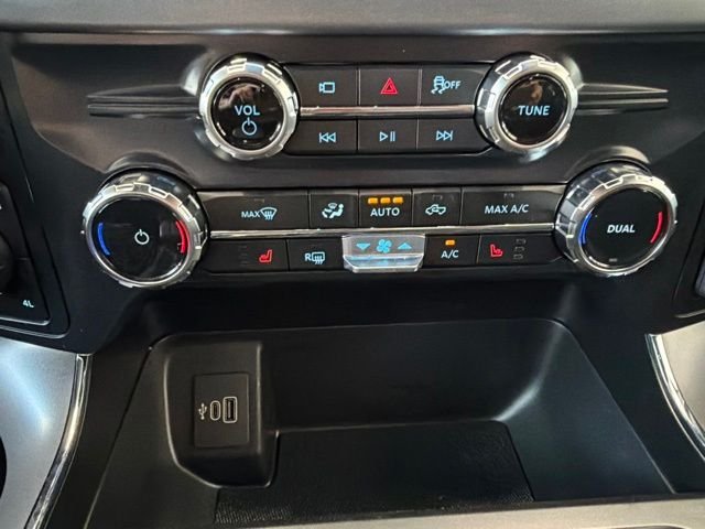 New 2026 Carbonized Gray Metallic Ford XLT image 41