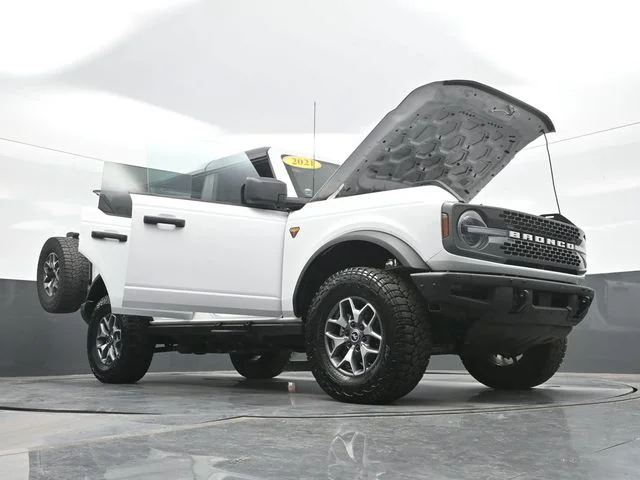 Used 2021 White Ford Badlands image 32