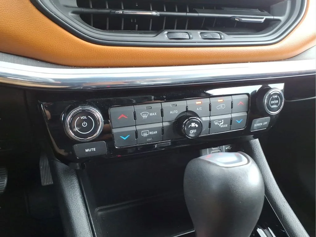 Used 2024 Red Jeep Limited image 22