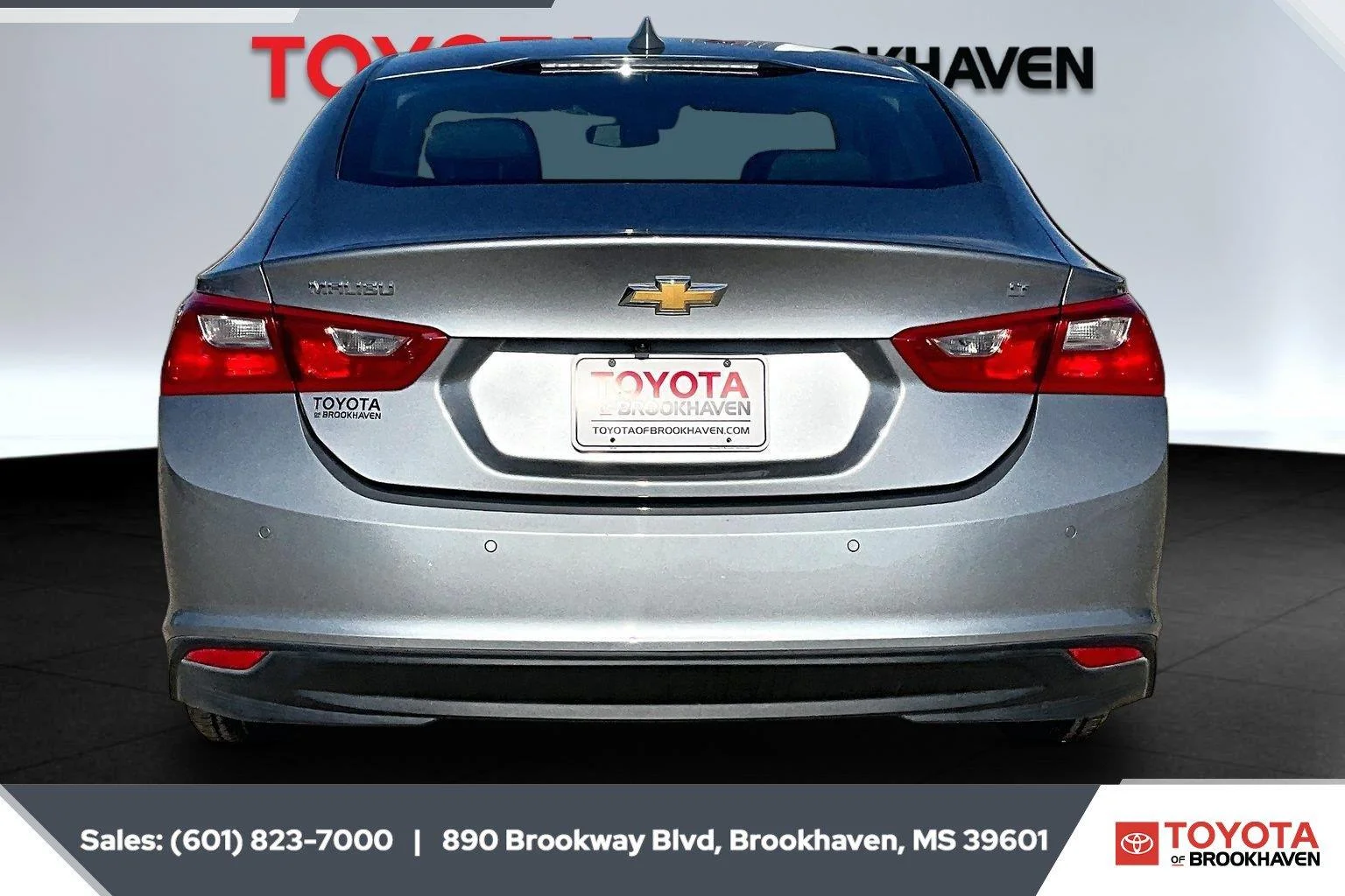 Used 2025 Sterling Gray Metallic Chevrolet LT image 4
