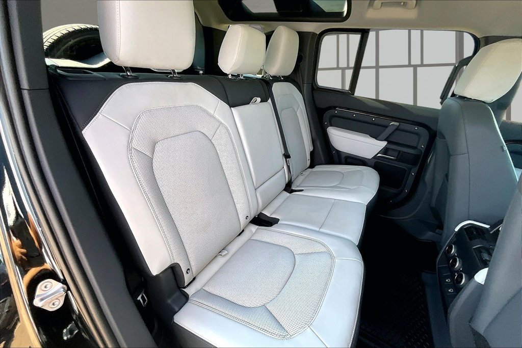 Used 2025 Black Land Rover S image 27