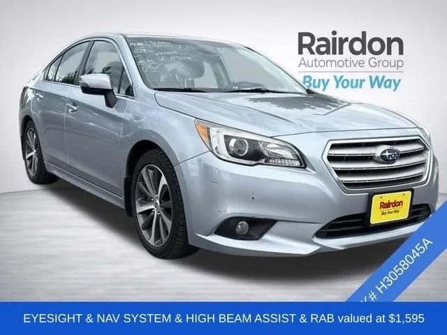 Used 2017 Ice Silver Metallic Subaru Limited image 2