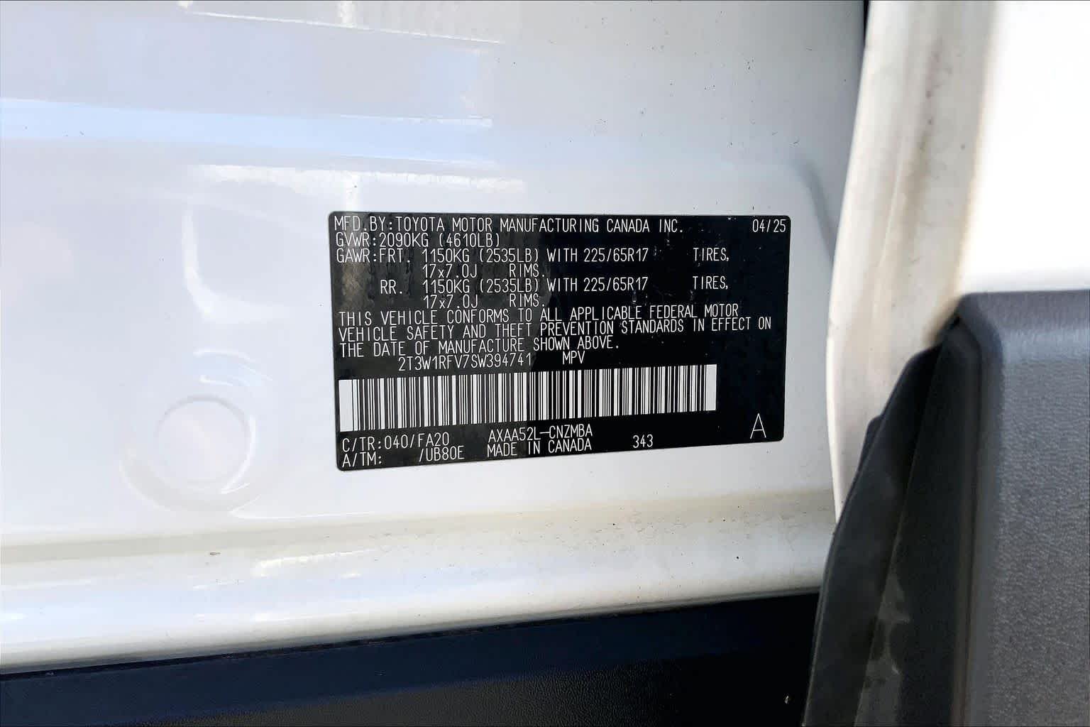 Used 2025 Ice Cap Toyota XLE image 36