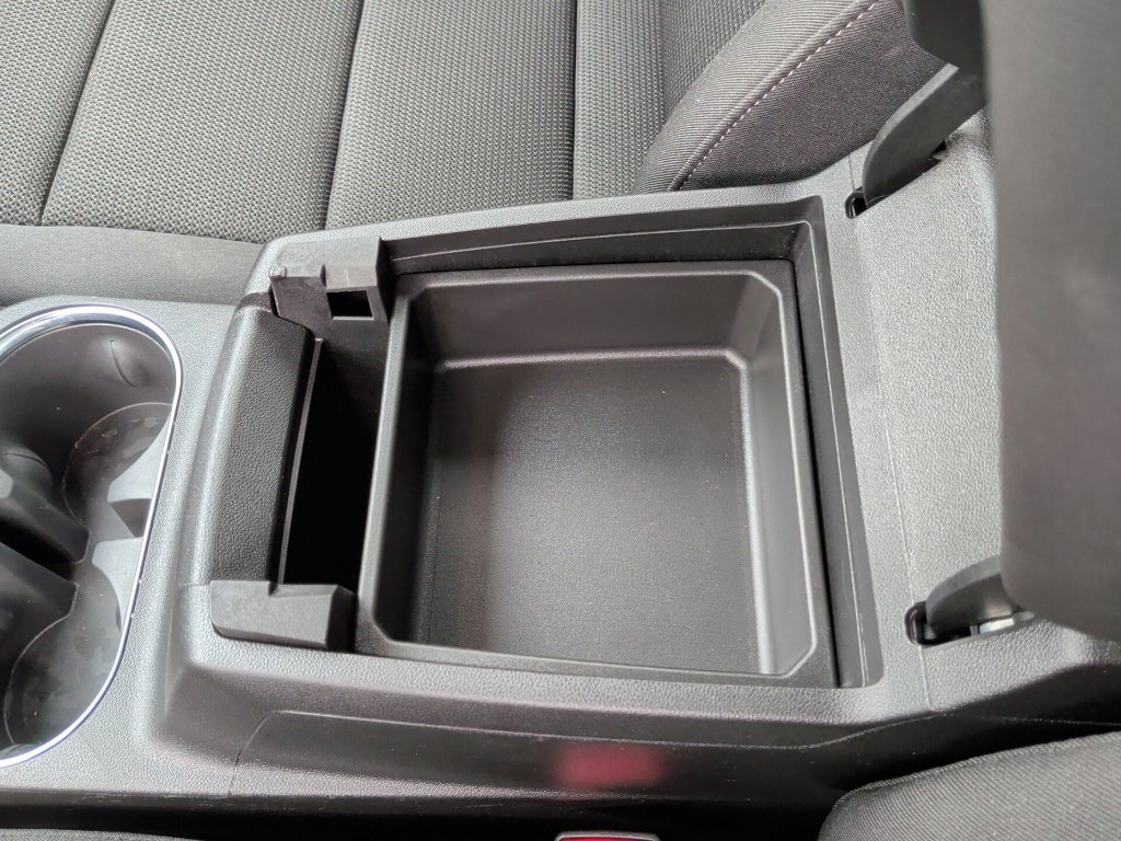 Used 2026  GMC Elevation image 32