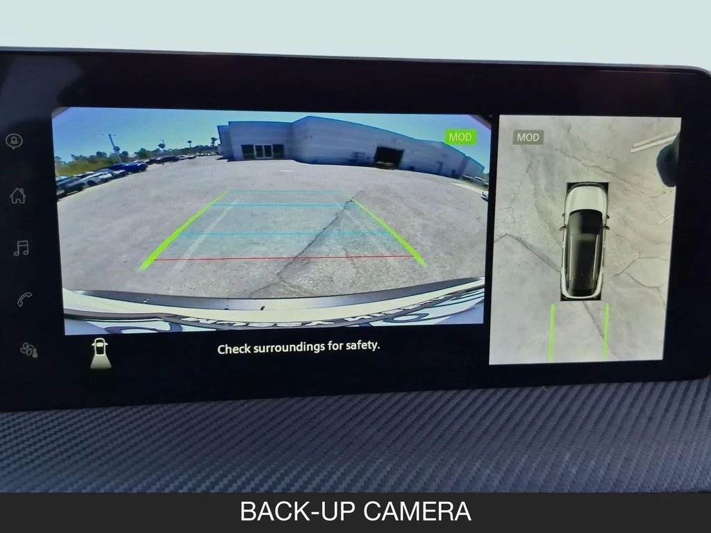 Used 2025 White Nissan SR image 21