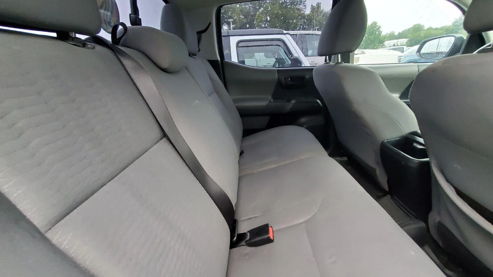 Used 2018 Midnight Black Metallic Toyota SR image 6