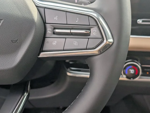 New 2027 Sterling Gray Metallic Chevrolet ACTIV image 19