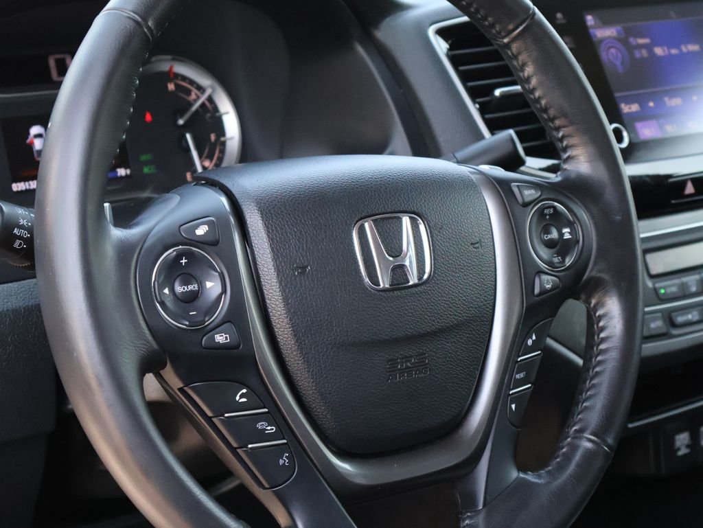 Used 2023  Honda RTL image 17
