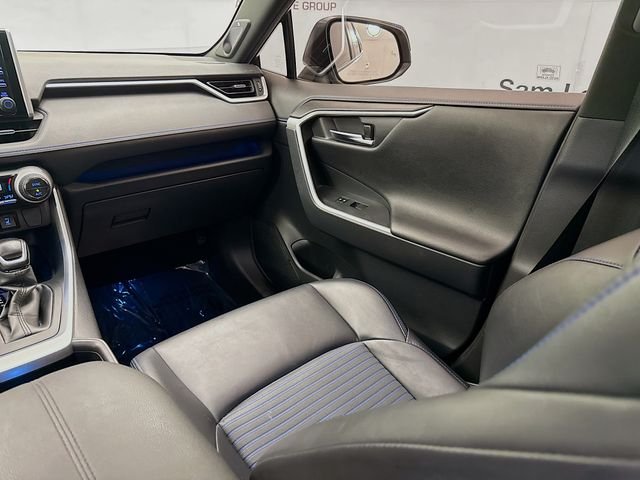 Used 2020 Blizzard Pearl Toyota XSE image 25