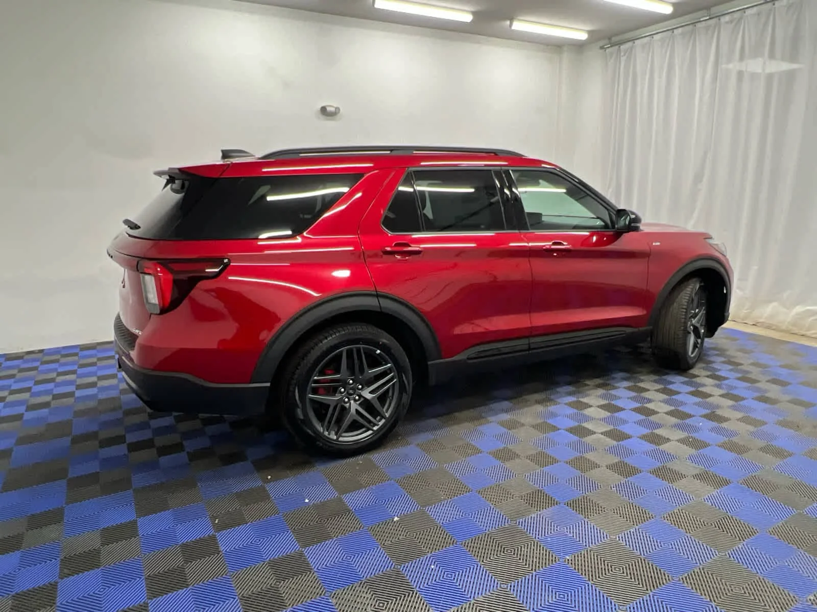 New 2026 Rapid Red Metallic Tinted Clearcoat Ford ST-Line image 6
