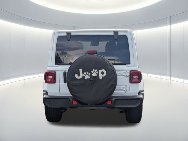 Used 2020 White Jeep Unlimited Sahara image 5