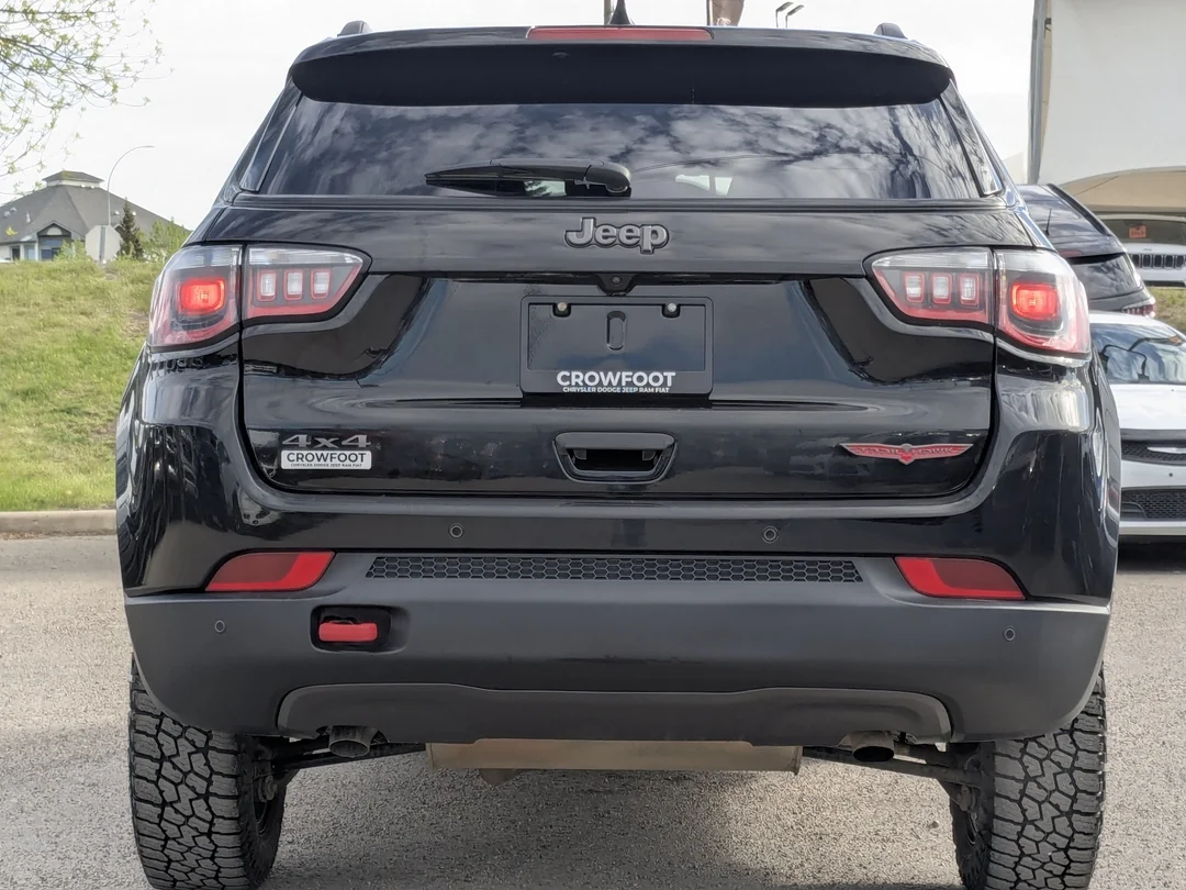 Certified Used 2024 Black Jeep Trailhawk - - 4x4 - Sun & Sound Group - Dual Pane Sunroof - Leather - NAV & More! image 7